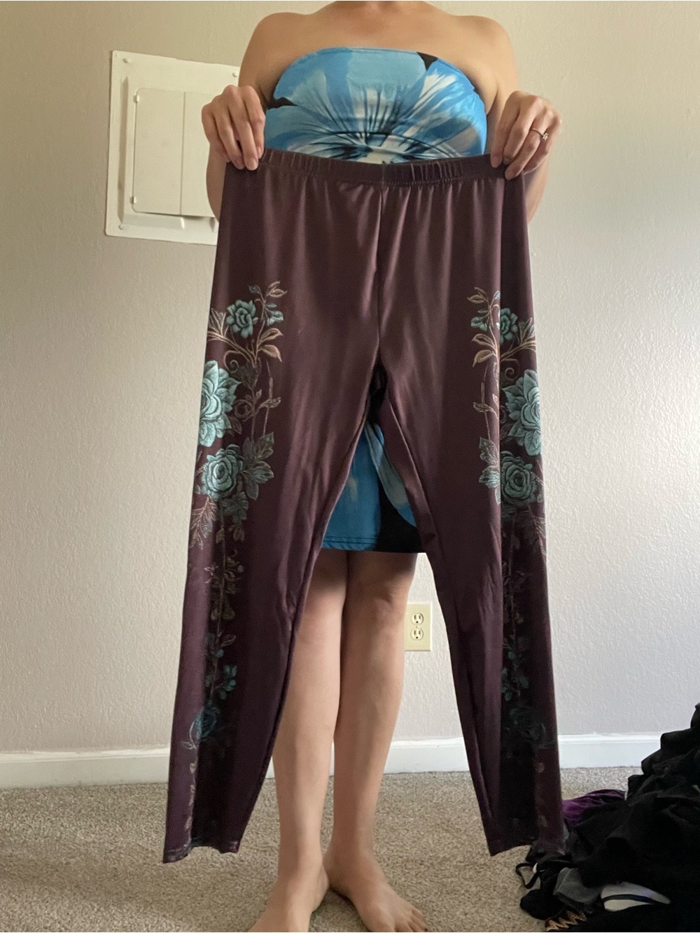Brown Floral Print Leggings with Teal Roses
